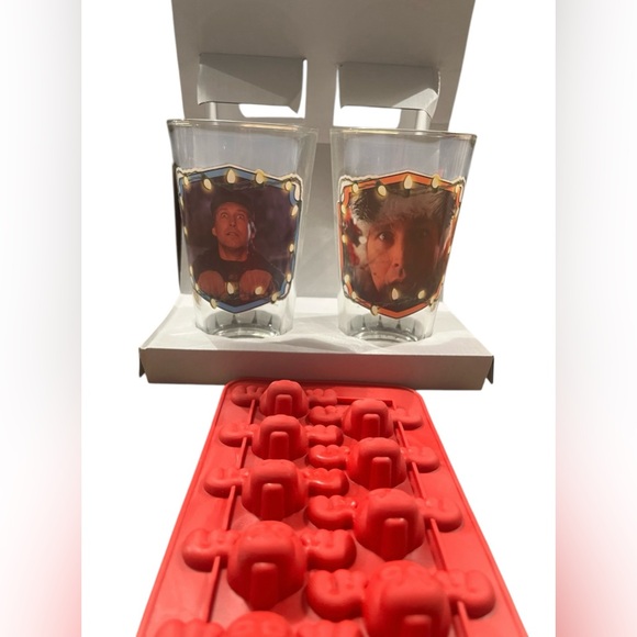 NWT National Lampoon’s Christmas Vacation 3pc Pint Glass. & Ice Cube Tray Set - Picture 3 of 5